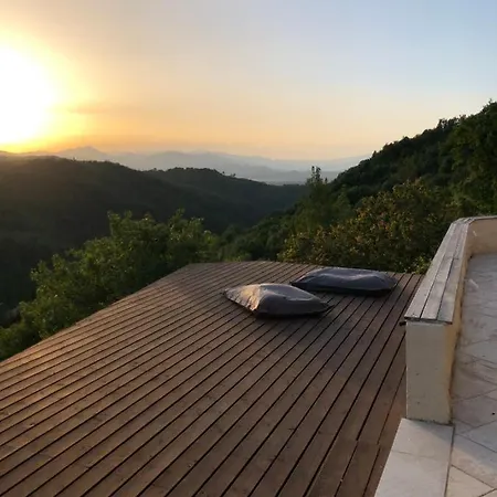 Villa Fosdinovo 5-Bed Villa- A Tranquil Retreat