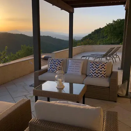 Villa Fosdinovo 5-Bed Villa- A Tranquil Retreat