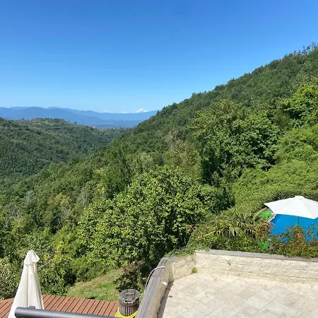 Villa Fosdinovo 5-Bed Villa- A Tranquil Retreat Fosdinovo
