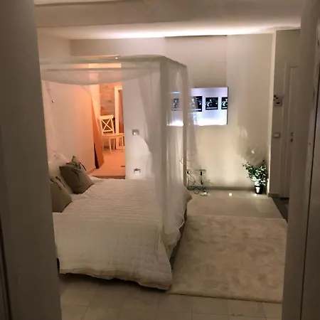 Villa Fosdinovo 5-Bed Villa- A Tranquil Retreat