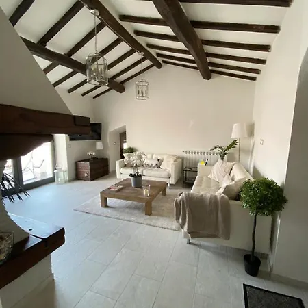 Fosdinovo 5-Bed Villa- A Tranquil Retreat Fosdinovo