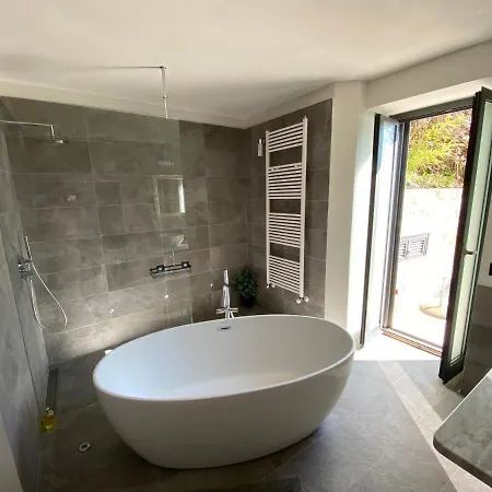 Fosdinovo 5-Bed Villa- A Tranquil Retreat