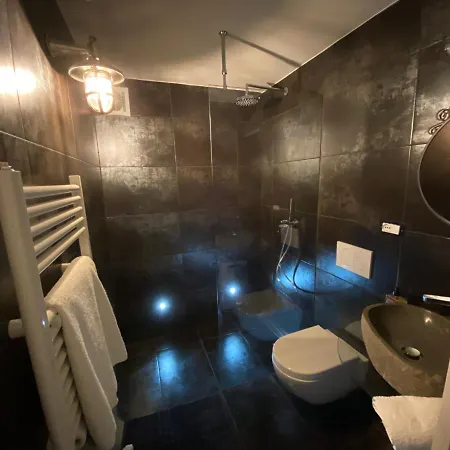 Fosdinovo 5-Bed Villa- A Tranquil Retreat * Fosdinovo