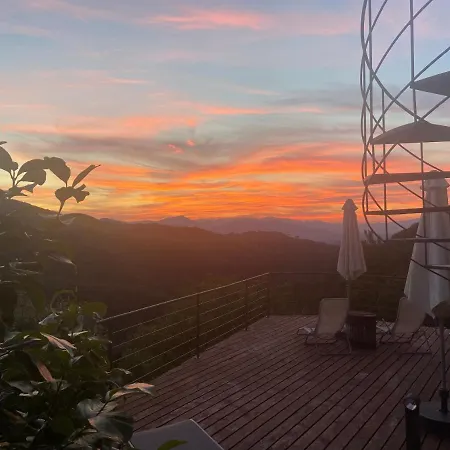 Fosdinovo 5-Bed Villa- A Tranquil Retreat Villa